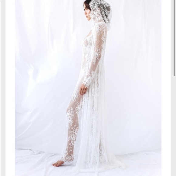 Custom Made Lace Robe - Picture 2 of 2